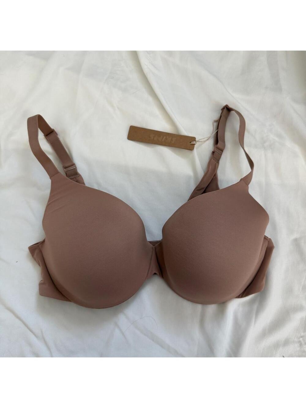 Skims smoothing intimates full coverage lightly lined bra NWT